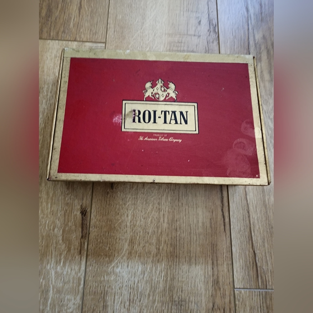 Vintage Roi-Tan "50 Bankers" 10c Cigar Box 8.5×5.5×2.5in